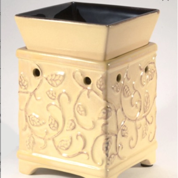 2 Piece Yellow ELECTRIC Ceramic Wax Tart Melt Warmer Burner NEW Boxed Last One! - Picture 1 of 6